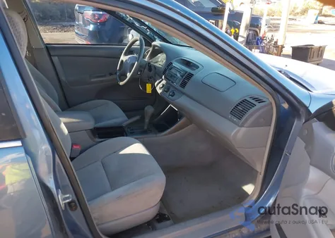 2004 Toyota Camry Le из США, поврежденный, VIN 4T1BE32K74U887004